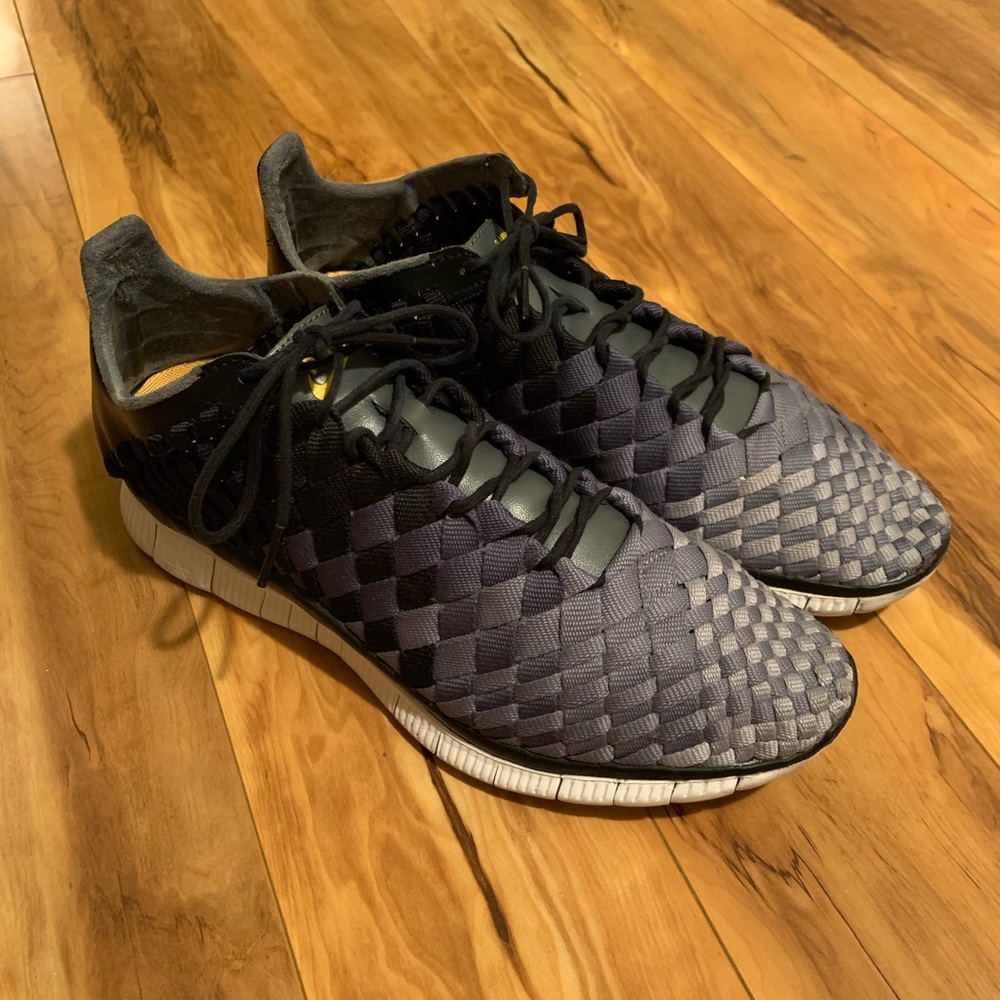Nike Inneva Free Woven - Men’s size 11